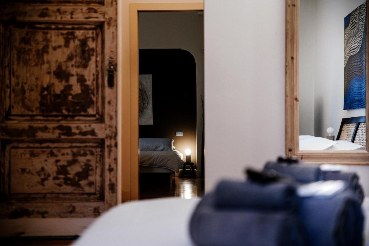 La Finestra Sul Duomo - The House Of Travelers Apartman Como Kültér fotó