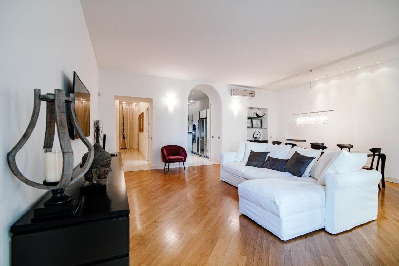 La Finestra Sul Duomo - The House Of Travelers Apartman Como Kültér fotó