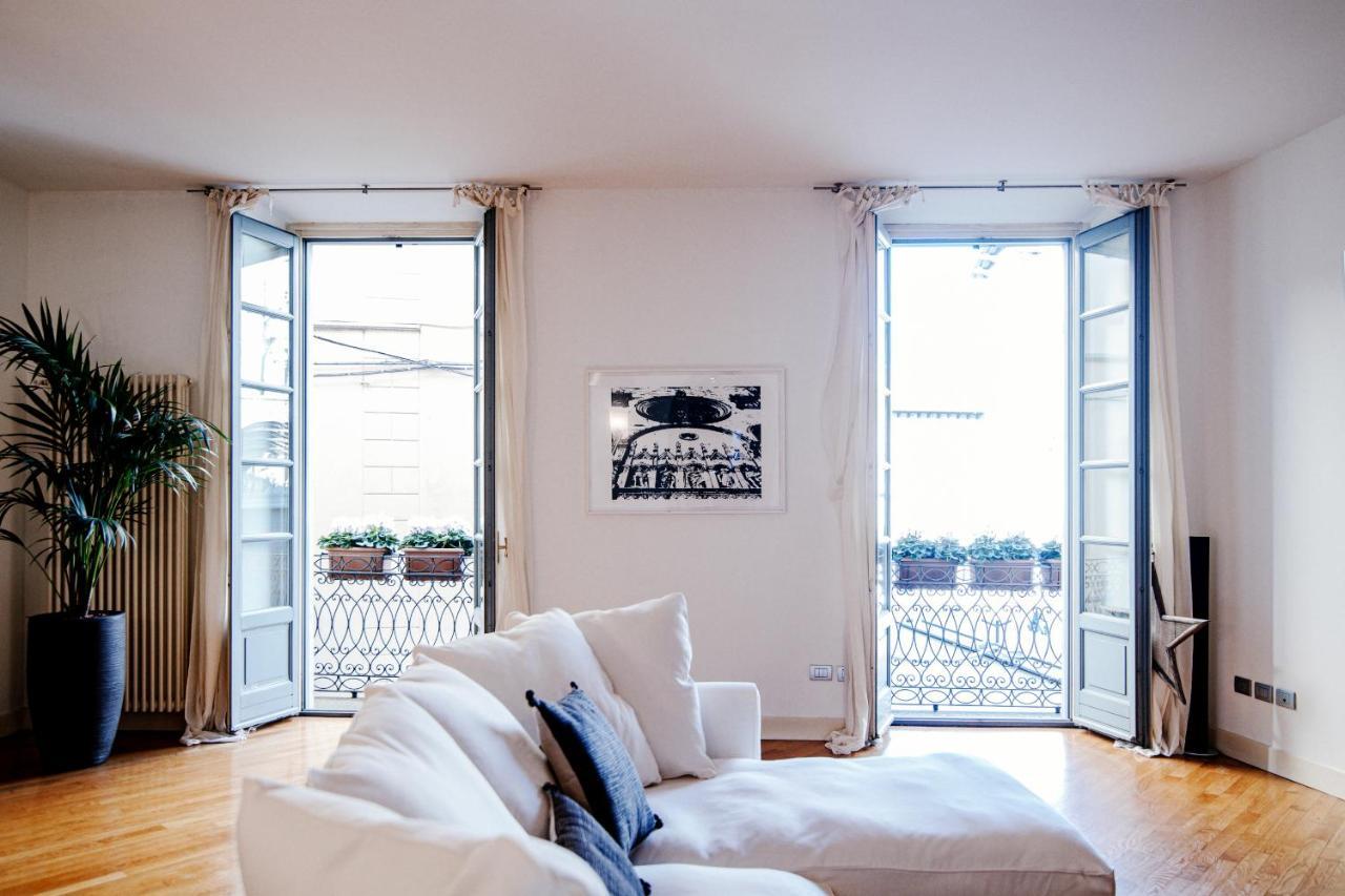 La Finestra Sul Duomo - The House Of Travelers Apartman Como Kültér fotó
