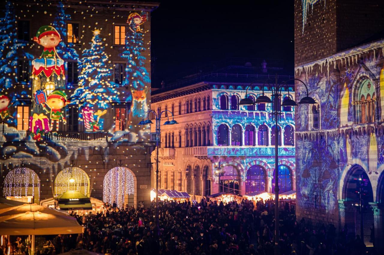 La Finestra Sul Duomo - The House Of Travelers Apartman Como Kültér fotó